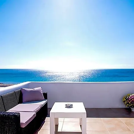 Paradise Hotel Ano Mera